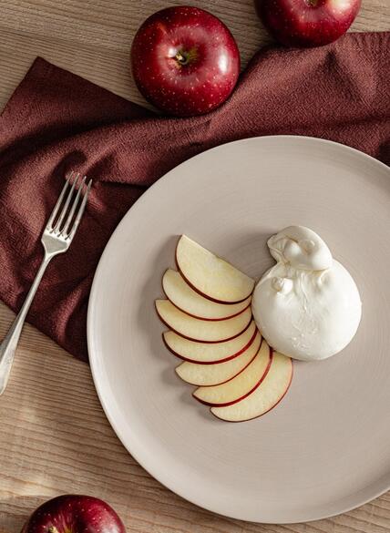 pairing-cosmic-crisp-e-burrata-header-idm-apple-pairing-web-9
