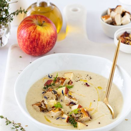 Crema de hinojo, apio y manzanas ©Luisa Ambrosini