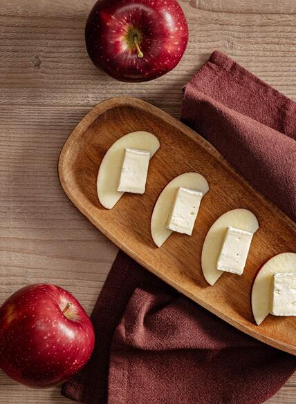 pairing-cosmic-crisp-e-brie-header-idm-apple-pairing-web-11